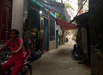 Nam thanh nien hai vo ho vi ghen hinh anh