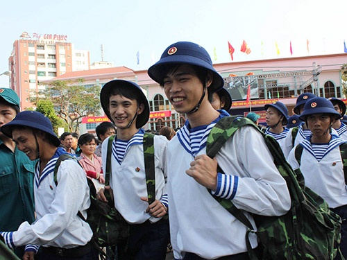 Dong tien de duoc mien thuc hien nghia vu quan su? hinh anh