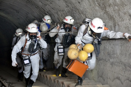 No khi metan trong ham, 6 nguoi bi thuong hinh anh