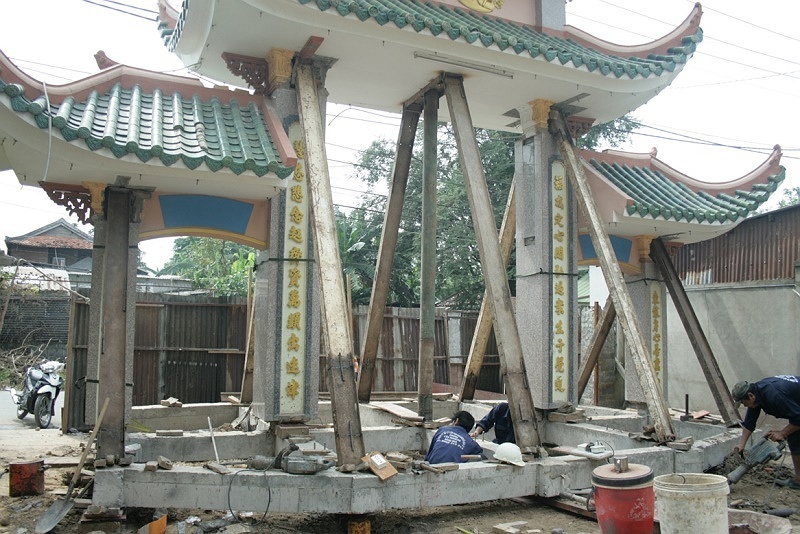 Xem 'than den' dich chuyen cong chua 2,5 tan o Sai Gon hinh anh