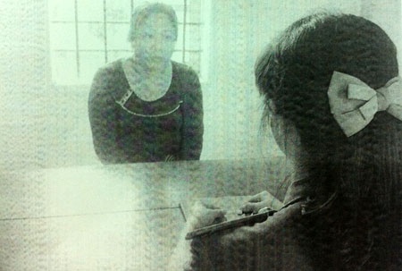 U50 gia 'teen' de lua tinh chiem doat tien cua trai tre hinh anh