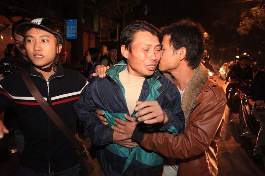 5 nguoi cung mot xom tu vong trong vu chay bar khu Zone 9 hinh anh