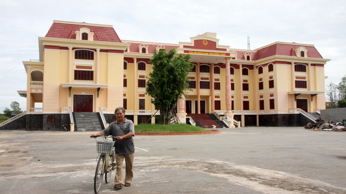 Xay toa an nhu lau dai 50 ty dong hinh anh