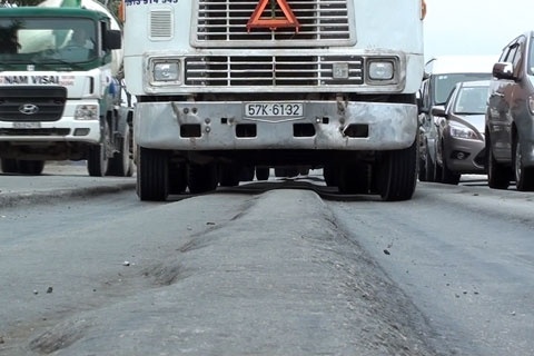 Duong nghin ty tai Sai Gon tiep tuc lun hinh anh