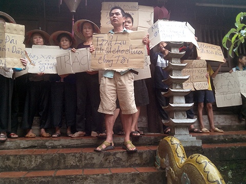 Gay chia re nguoi dan, su Phuong bi de nghi truc xuat hinh anh