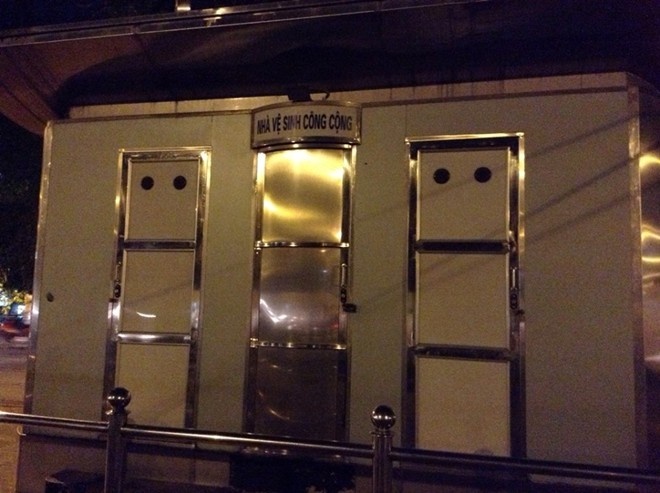 Mot huyen de nghi xay 20 nha ve sinh cong cong tien ty hinh anh