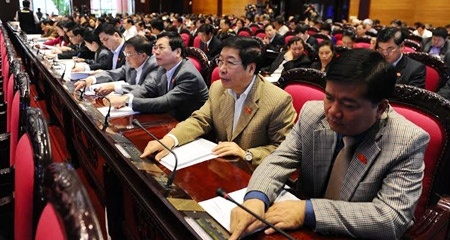 Thong qua luat Dat dai sua doi hinh anh