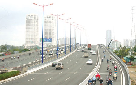 Cau Sai Gon 2 va cuoc tim kiem cach nua the ky hinh anh