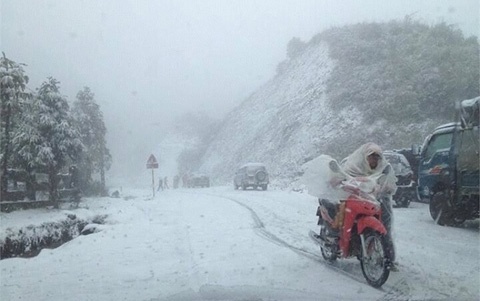 Tuyet roi day o Sa Pa: Nha khoa hoc ly giai su bat thuong hinh anh