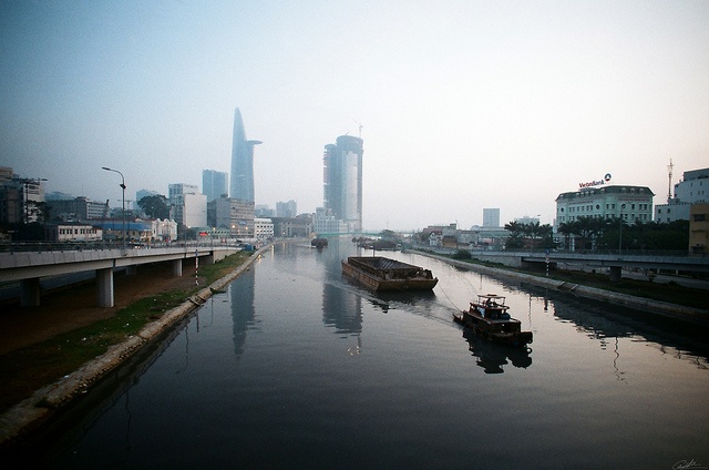 TP.HCM tro lanh, suong mu bao phu hinh anh