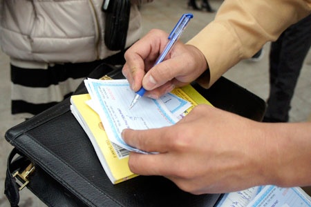 Nop phat tai cho 240.000 dong? hinh anh