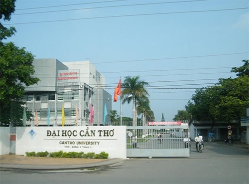 Tam giu hinh su sinh vien dam thay hinh anh