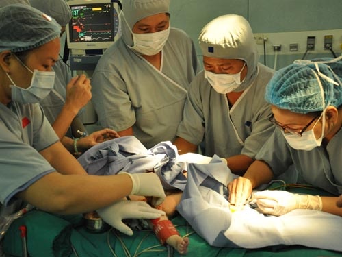 Bi sat de, dut roi am dao, bang quang hinh anh