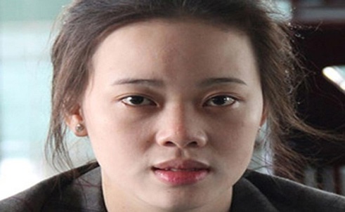 Hot girl chi huy dan em danh chet nguoi hinh anh