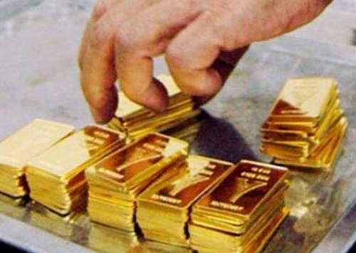 Dieu tra vu trom 64 luong vang trong dem Noel hinh anh