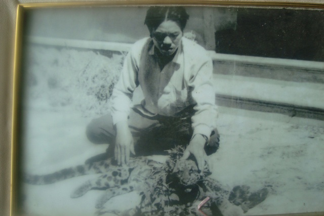 Ve lang hoa nghe chuyen… giet beo hinh anh