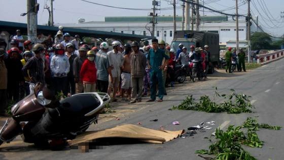 Chong gao khoc tham thiet vi xe can mat vo truoc mat hinh anh