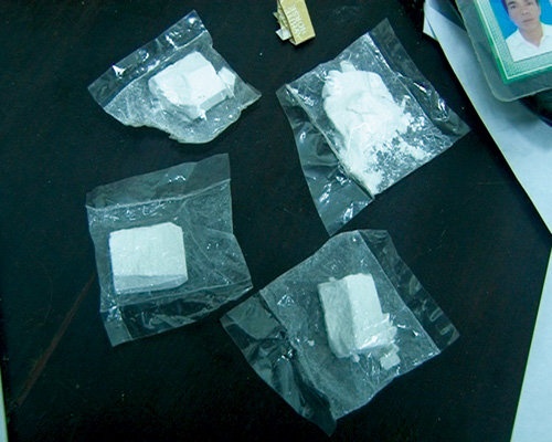 16 tuoi lap trang mang xa hoi ca nhan de ban heroin hinh anh