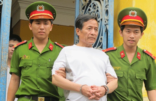 Giam doc thue giang ho giet nguoi chet o trai giam hinh anh