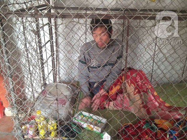 Vo nhot chong trong long sat suot 10 nam hinh anh