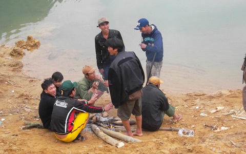 Dam minh trong nuoc lanh tim van may go sua 20 ty hinh anh