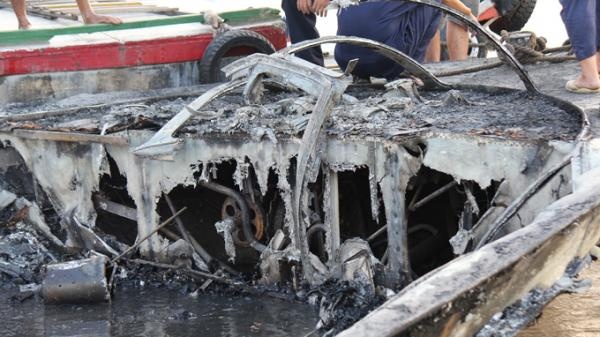 Van chua the truc vot tau canh ngam bi chay hinh anh