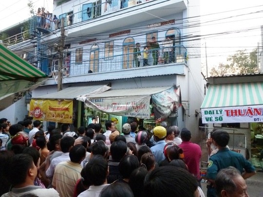 No 30 trieu dong, treo co tu tu trong phong tro hinh anh