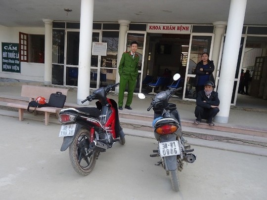 Con do tan cong benh vien, uy hiep y, bac si hinh anh