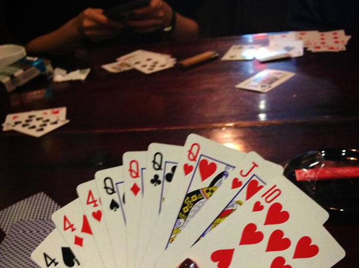 Clip con bac chay tan loan khi cong an vay bat hinh anh