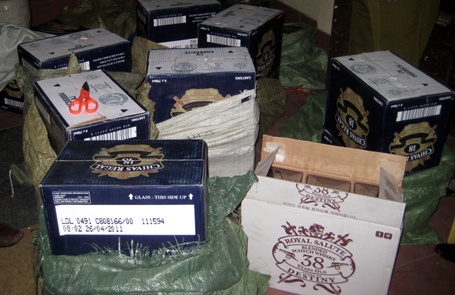 Khoi to ha si trom ruou, dieu tra mo rong vu an hinh anh