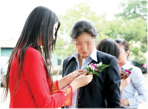 Tiep tuc co y kien ve nghi dinh cam ‘hoa cai nguc’ hinh anh