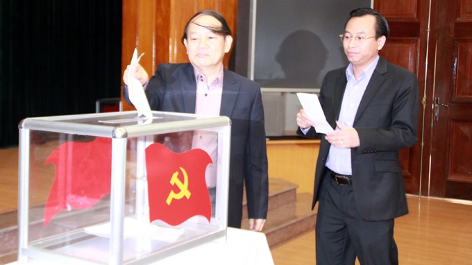 Da Nang thay doi hang loat nhan su chu chot hinh anh