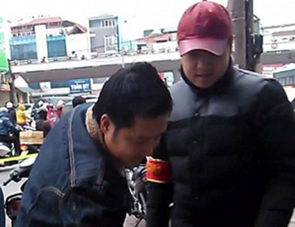 Danh thu Hong Son bi 141 ‘so gay’ vi khong doi mu bao hiem hinh anh