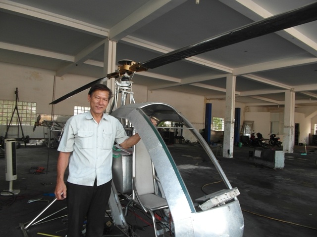 Nguoi thuong binh va 2 chiec truc thang ‘made by Bui Hien’ hinh anh