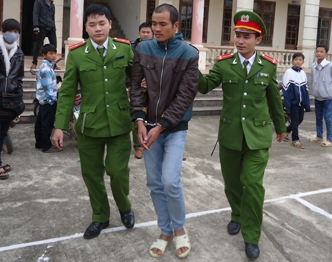 Khoi to, bat tam giam mot ‘cau tac’ o Quang Binh hinh anh