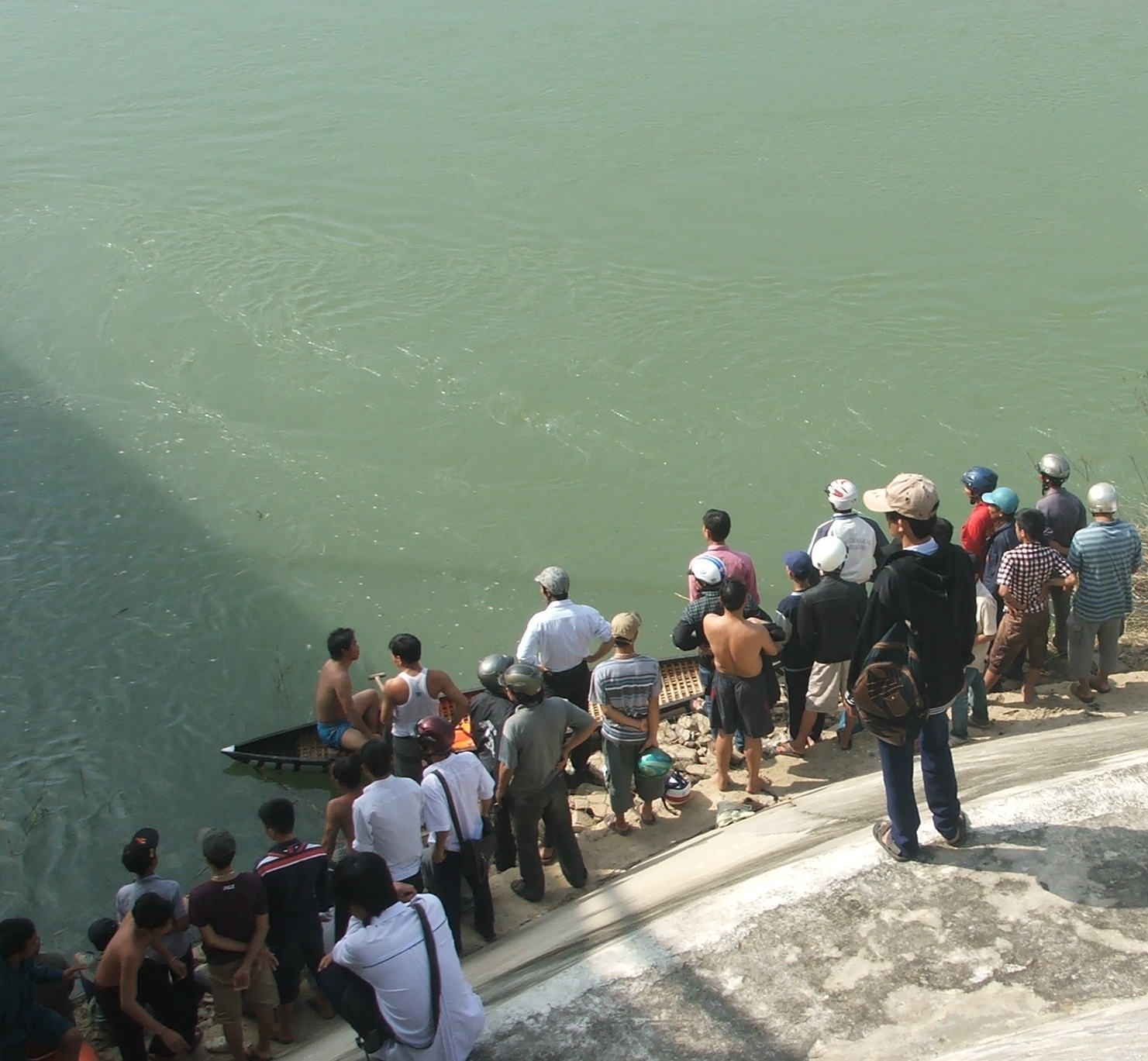 Tam song, 2 nu sinh bi chet duoi hinh anh