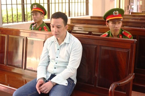 Vao tu vi giup ban danh chet nguoi hinh anh