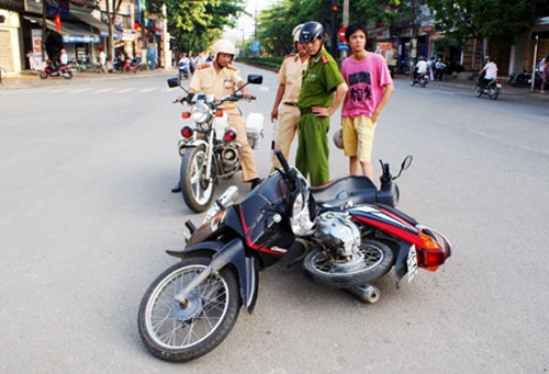 2.000 nguoi chet vi tai nan trong 2 thang hinh anh