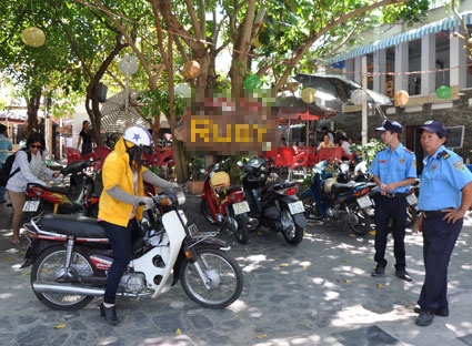 Gui xe o nha hang, quan ca phe bi mat co duoc boi thuong hinh anh