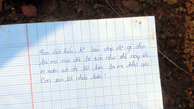 Hai nu sinh ban than cung lop tu tu, de lai thu tuyet menh hinh anh