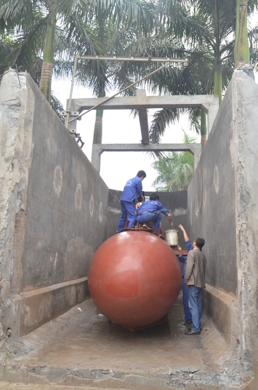 Ông Hòa cho biết, nếu lần thử nghiệm này thành công sẽ xin cấp phép của các cơ quan chức năng đưa chiếc tàu ngầm mini tự chế ra biển để chạy thử. 