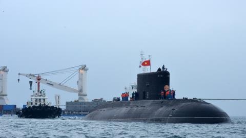 Ha thuy tau ngam thu tu HQ-185 Da Nang hinh anh