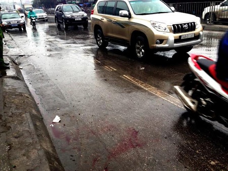 Vu chem nhau nhu ‘Bui doi Cho Lon’ duoc camera ghi lai hinh anh