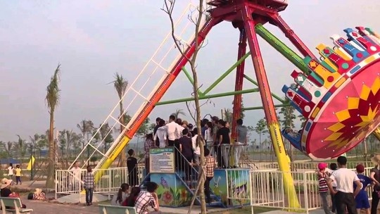 Du quay roi xuong dat, 6 hoc sinh nhap vien hinh anh