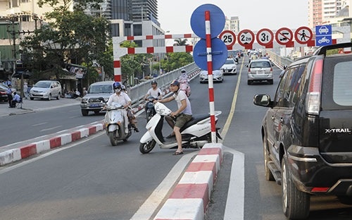 Con ap dung ‘do thi dac biet’ ve xu phat vi pham giao thong hinh anh