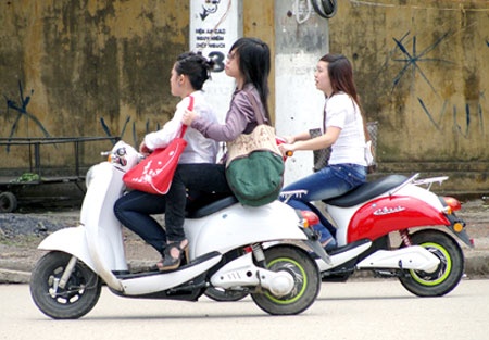 Xe may dien khong dang ky xu ly the nao hinh anh