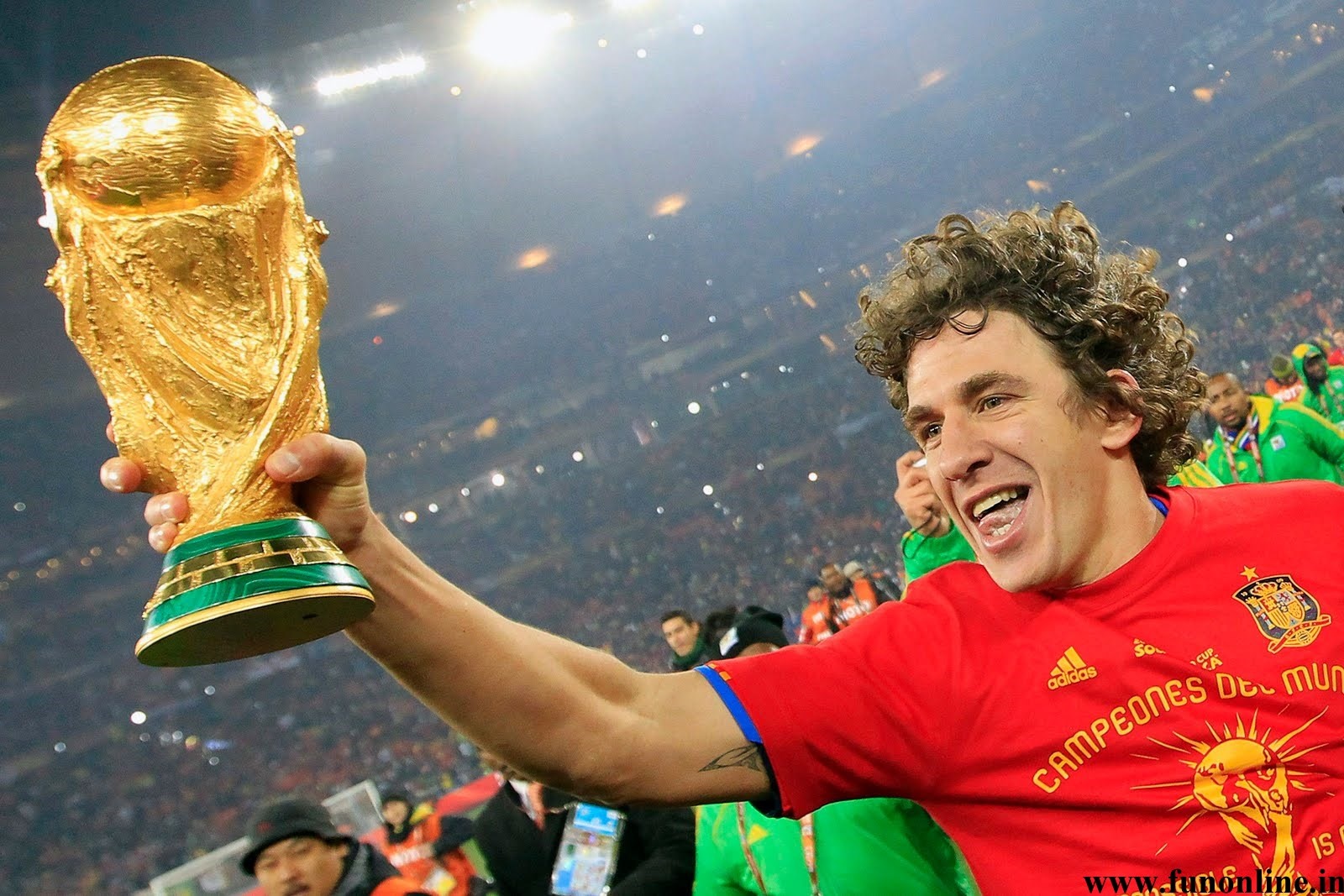 Nho nguoi can ve gia cua La Roja hinh anh