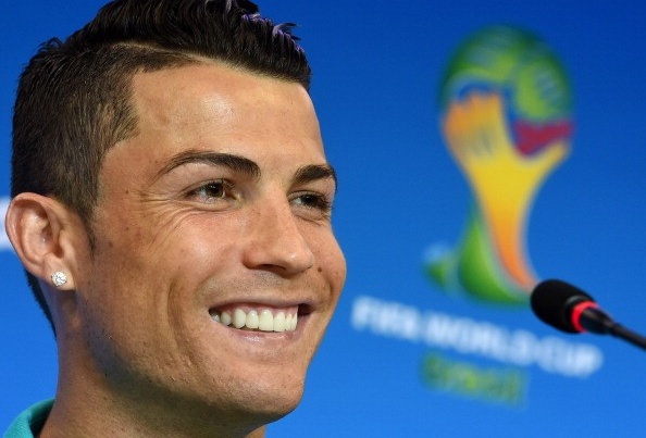 Bong da Viet can nhin vao su that nhu Ronaldo hinh anh