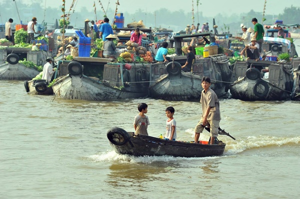 8 dieu khien mien Tay tro thanh diem den an tuong nhat 2015 hinh anh