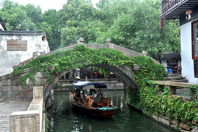 Dam minh trong khong gian co kinh cua 'Venice phuong Dong' hinh anh